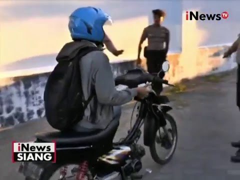 Polisi razia di depan sekolah hang tuah surabaya - iNews Siang 19/05
