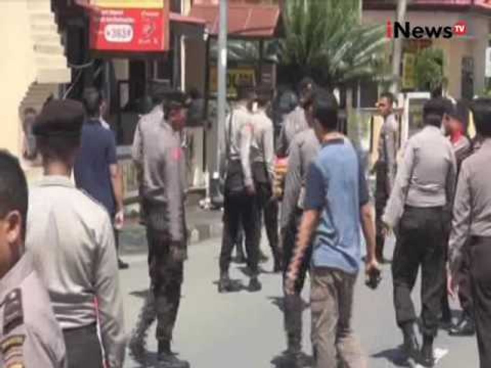 Demo mahasiswa di depan kantor Polres Mamuju berlangsung ricuh - iNews Malam 22/05