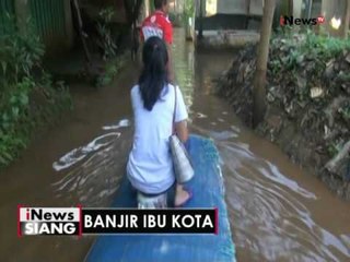 下载视频: Banjir Kiriman Di Kawasan Sungai Ciliwung, Pemukiman Warga Terendam Banjir - iNews Siang 25/05