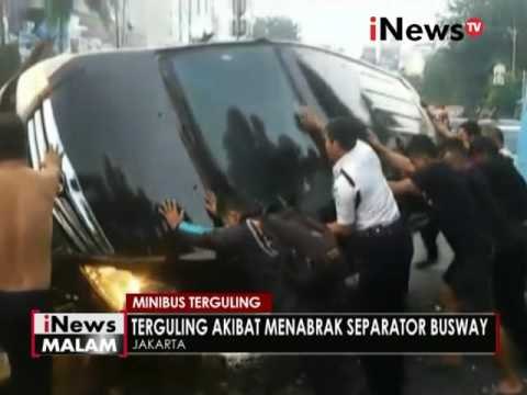 Diduga mengantuk, minibus tabrak separator busway di Warung Jati, Jaksel - iNews Malam 29/05