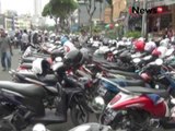 penuh dengan pengunjung jelang Ramadhan, parkir pasar Tanah Abang semrawut - iNews Siang 30/05