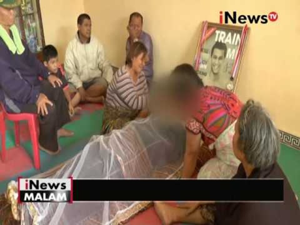 Isak tangis keluarga korban banjir bandang, saat jenazah berada dirumah duka - iNews Malam 30/05