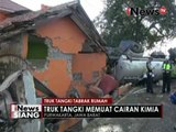 Truk bermuatan cairan kimia tabrak rumah warga di Purwakarta - iNews Siang 08/06