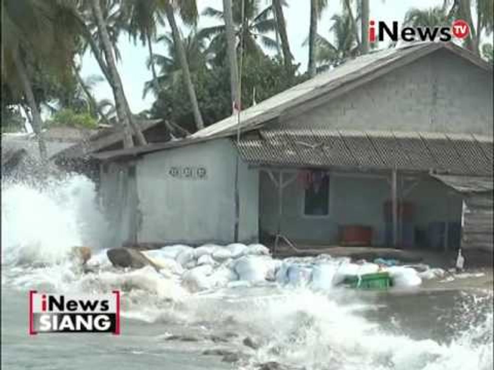 Cuaca buruk, gelombang tinggi rendam warung dan lahan parkir - iNews Siang 09/06