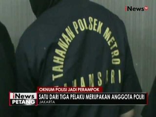 Seorang anggota polisi Polda Metro Jaya diamankan polisi karena merampok - iNews Petang 10/06