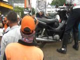 Puluhan sepeda motor terjaring razia parkir liar yang digelar Dishub - iNews Malam 20/06