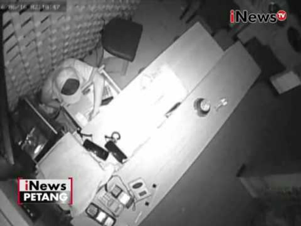 Karyawan restoran bobol brankas terekam CCTV - iNews Petang 27/06