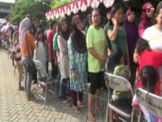 Para pemegang KJP serbu operasi pasar yang digelar Pemprov DKI - iNews Petang 27/06