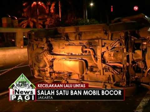 Mengalami kebocoran ban, sebuah mobil alami kecelakaan di tol dalam kota Jakarta - iNews Pagi 07/07