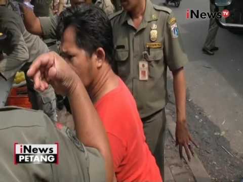 Razia PKL di Pasar Tanah Abang dan Pasar Palmerah diwarnai kepanikan - iNews Petang 14/07