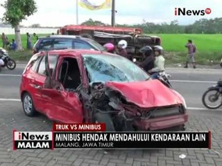 Sebuah minibus dan sebuah truk pengangkut tebu terlibat tabrakan di Malang - iNews Malam 17/07