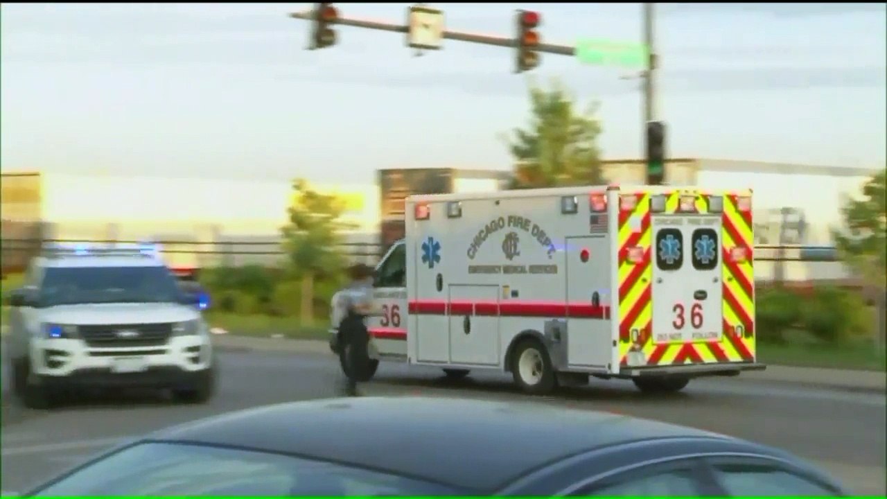 Woman Dead, Man Injured After Stabbing on Chicago Bus