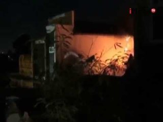 Kebaran terjadi di permukiman padat penduduk di Kramat Jati - iNews Pagi 21/07