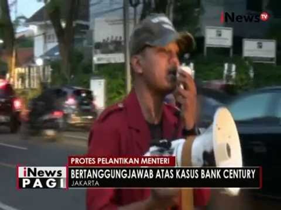 Sejumlah mahasiswa gelar demo pasca diangkatnya Sri Mulyani sebagai Menkeu - iNews Pagi 28/07