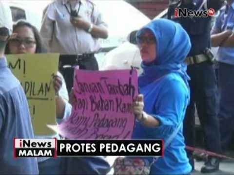 Puluhan pedagang PGC Cililitan Jakarta tolak kenaikan harga sewa - iNews Malam 28/07