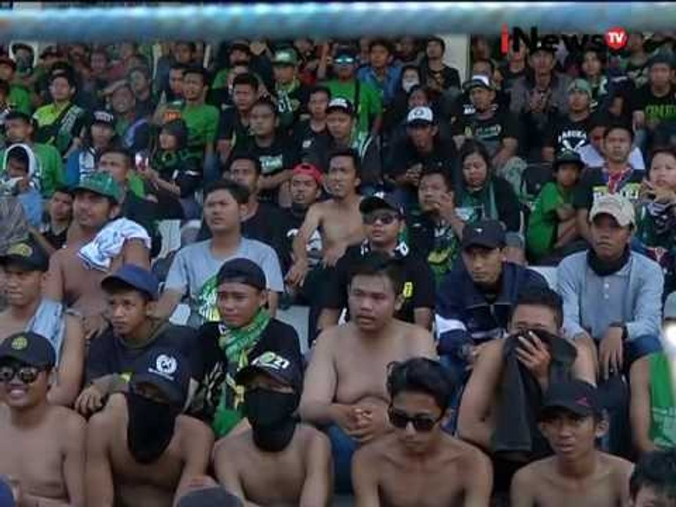 Ratusan Bonek dikumpulkan di Stadion Tugu, Jakarta Utara - iNews Malam 02/08