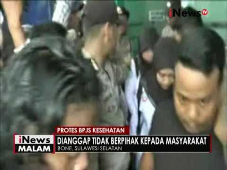 Menolak adanya BPJS Kesehatan, warga Bone protes ke kantor BPJS - iNews Malam 01/08