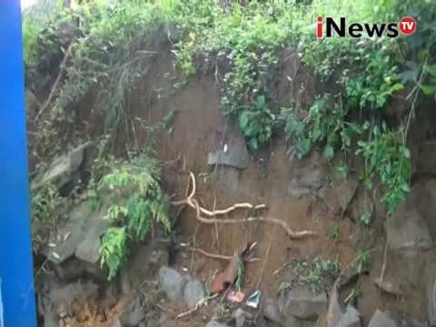 2 bangunan sekolah di Lebak Banten diterjang longsor - iNews Siang 12/08