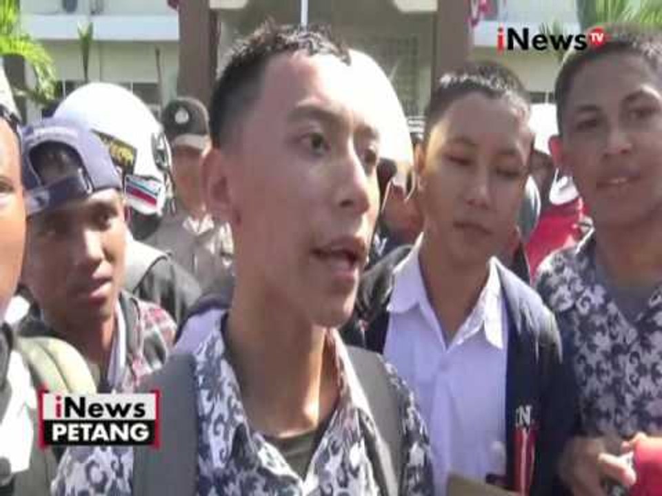 Siswa SMKN 2 Makassar, unjuk rasa terkait guru yang disiksa orang tua murid - iNews Petang 11/08