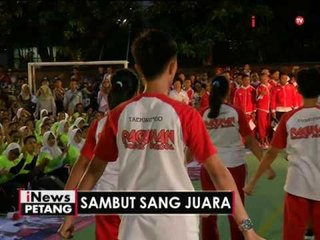Live : suasana arak - arakan atlet olimpiade yang tiba di Indonesia - iNews Petang 23/08