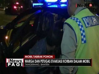 Download Video: Hilang kendali, sebuah mobil sedan tabrak pohon di Tangerang, Banten - iNews Pagi 15/09