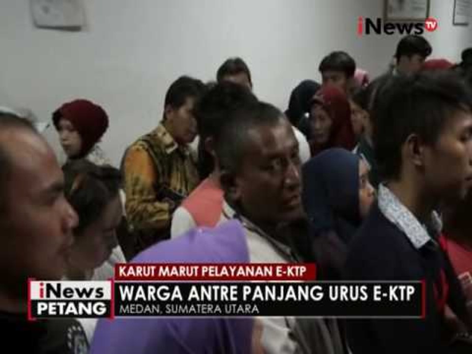 Kurang loket yang dibuka, warga di Medan antre panjang untuk urus E-KTP - iNews Petang 20/09