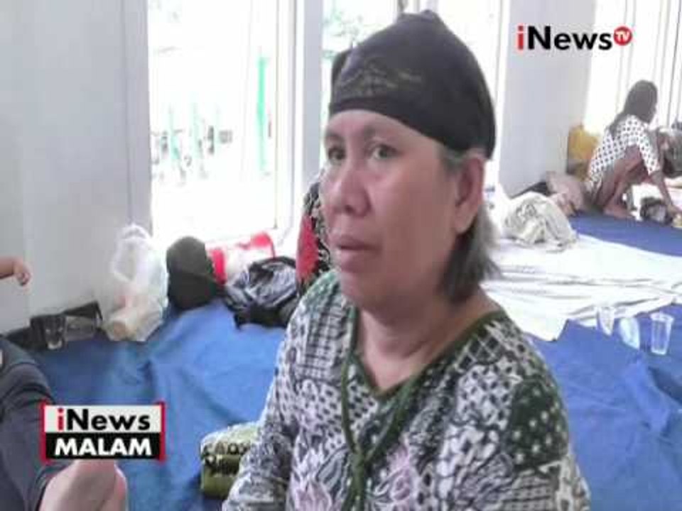 Banjir diperumahan Ciledug mulai surut, namun warga masih bertahan dipengungsian - iNews Malam 25/09