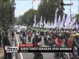 Ribuan buruh berdemo di Balai Kota Jakarta, tuntut kenaikan upah minimum pekerja - iNews Siang 29/09