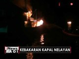 2 Kapal nelayan terbakar saat sedang bersandar - iNews Pagi 30/09