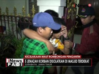 Download Video: Tangis keluarga dan warga iringi kedatangan jenazah rombongan pengantin - iNews Pagi 30/09