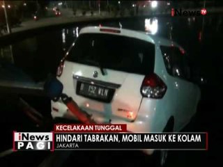 Diduga mengantuk dan hindari tabrakan, mobil masuk kolam di Jakpus - iNews Pagi 04/10