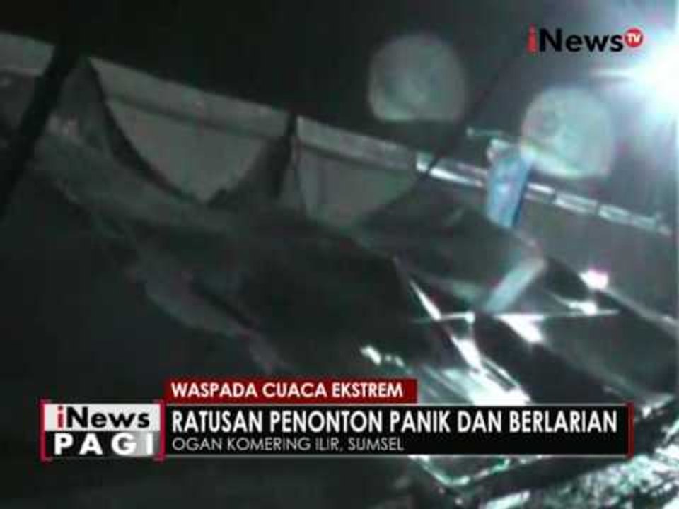 Panggung musik di Ogan Komering Ilir rubuh setelah diterjang angin kencang - iNews Pagi 13/10