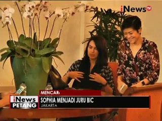 Download Video: Sophia Latjuba datang ke Balai Kota untuk membahas strategi politik Ahok Djarot - iNews Petang 14/10