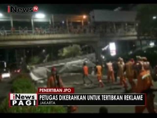 Papan reklame yang mengganggu di JPO ditertibkan petugas - iNews Pagi 15/12