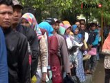 Antrian pengurusan E-KTP masih terjadi di Jombang, Jatim - iNews Siang 25/10