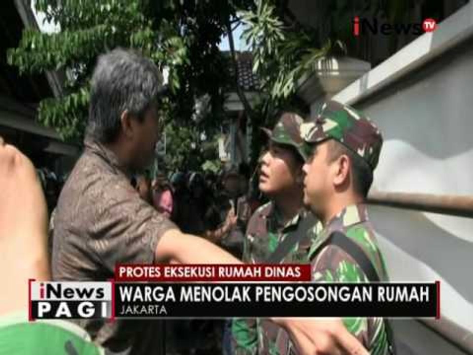 Eksekusi rumah dinas Kodam Jaya di Kalideres diwarnai penolakan - iNews Pagi 26/10