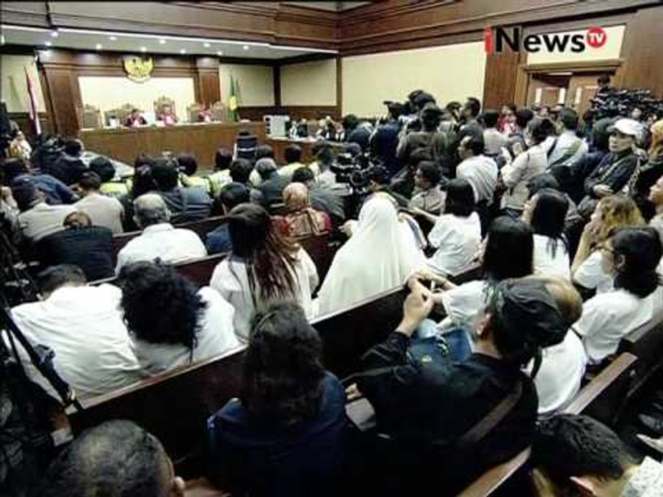 Hakim : Barang bukti kopi VIC sisa diminum Mirna adalah barang bukti sah - iNews Breaking News 27/10