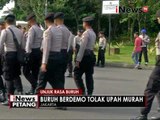 POLRI kerahkan pasukannya amankan demo buruh tuntut kenaikan upah - iNews Petang 31/10