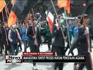 Télécharger la video: Ratusan Mahasiswa berunjuk rasa mendesak proses hukum penistaan agama - iNews Petang 02/11