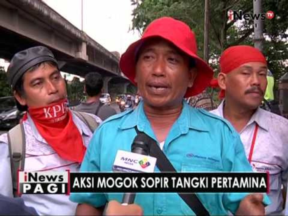 Supir truk tangki Pertamina kembali mogok, puluhan tahun bekerja merasa dirugikan - iNews Pagi 04/11