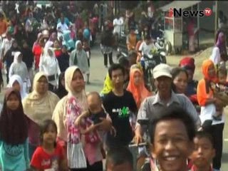 Paslon Sa'duddin - Ahmad Dhani lakukan jalan santai bersama warga di Bekasi - iNews Pagi 07/11