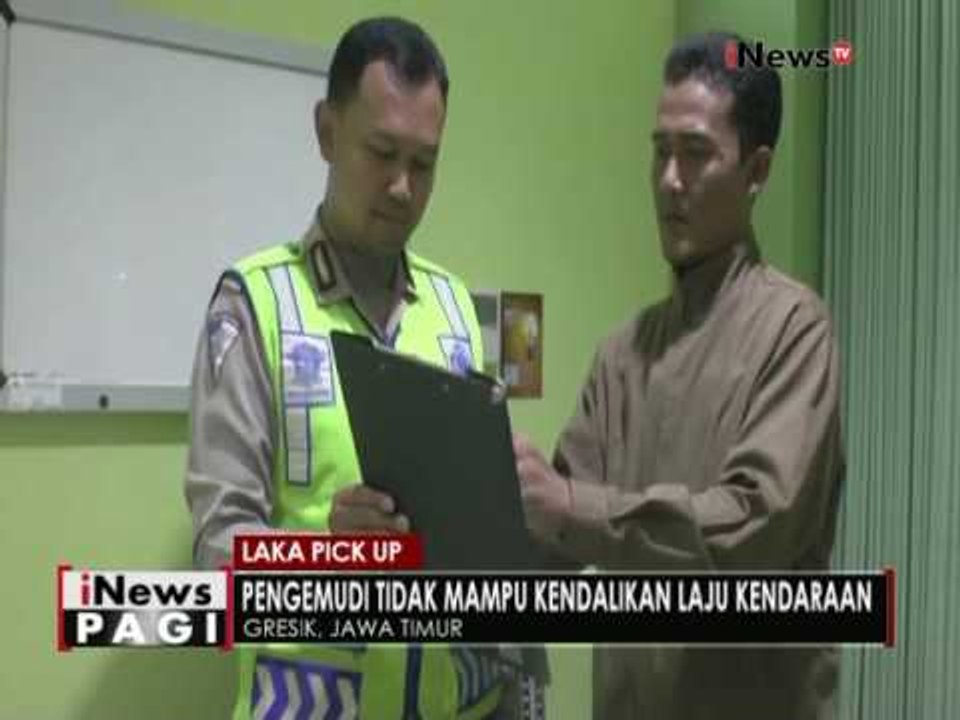 Mobil Pick Up terjun bebas - iNews Pagi 17/11