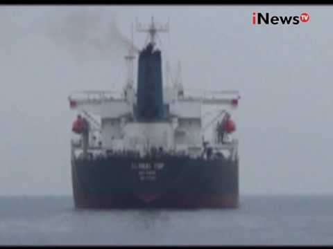 Pencarian korban kapal tabrakan di Tuban, Jatim diperluas hingga Semarang - iNews Siang 23/11