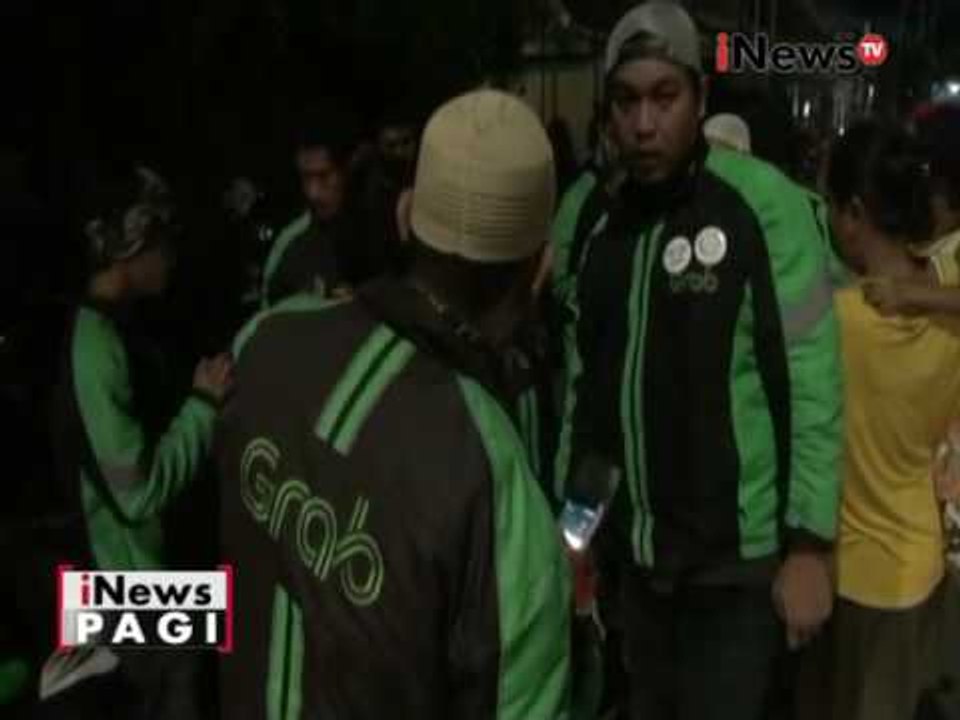 Pengemudi Ojek Online dianiaya dan ditusuk seorang tidak dikenal di Tebet, Jaksel - iNews Pagi 25/11