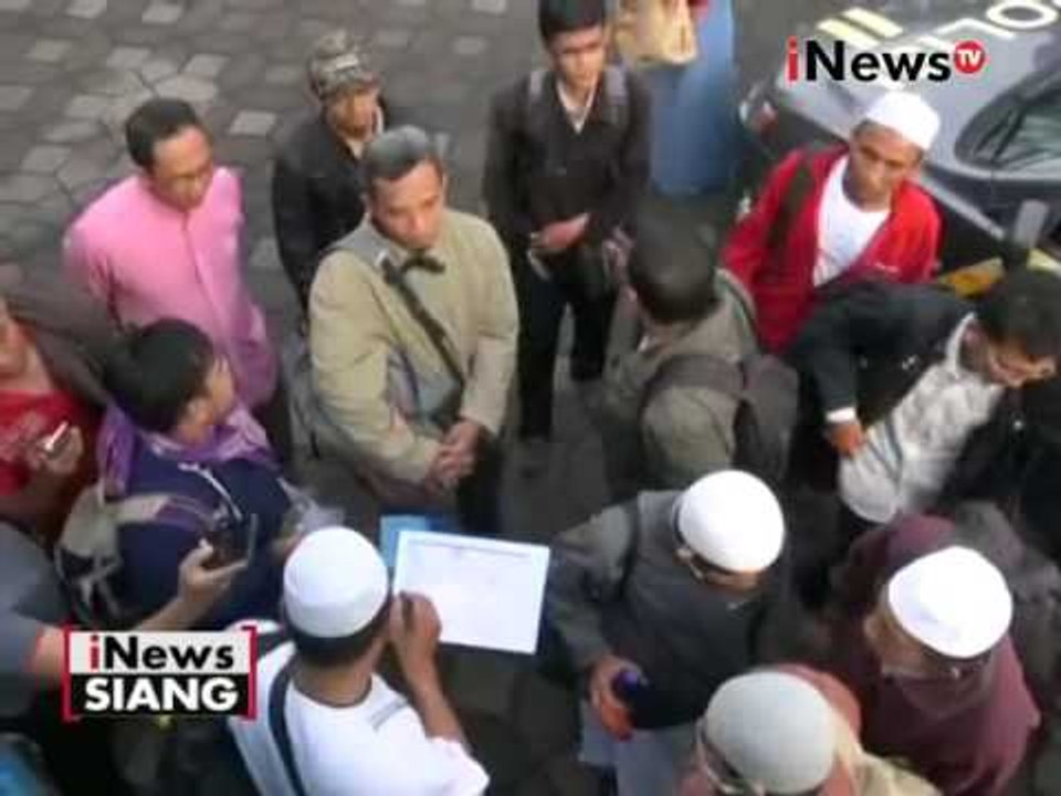Petugas periksa identitas & barang bawaan peserta aksi 212 di Lampung - iNews Siang 01/12