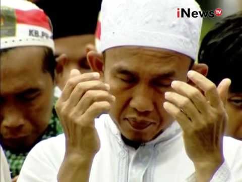 Peserta aksi damai 212 lakukan Shalat Jumaat berjamaah - iNews Breaking News 02/12