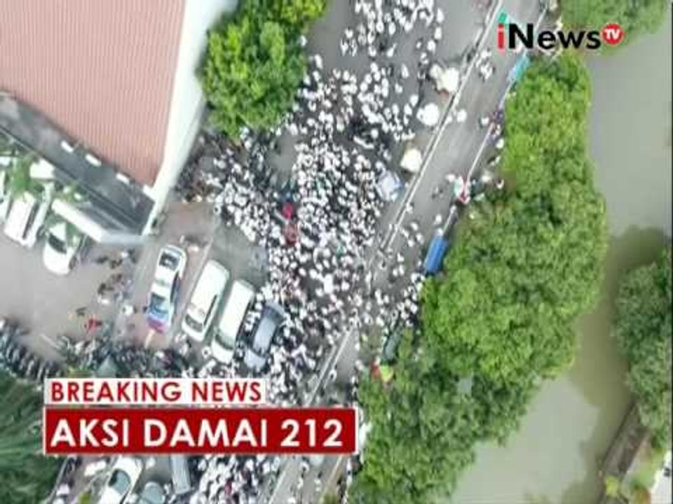 Jutaan manusia berkumpul di Monas, Jakarta - iNews Breaking News 0212