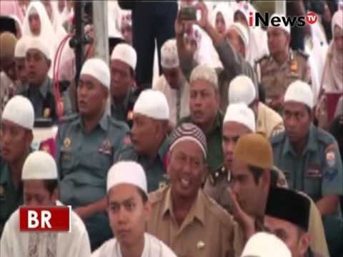 Ribuan umat Islam lakukan doa bersama di Medan - iNews Breaking News 02/12