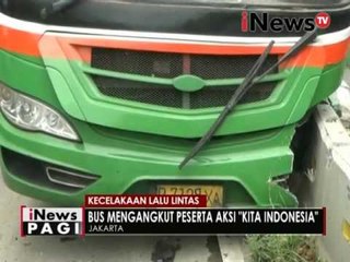 Sopir melarikan diri setelah bus tabrak separator  - iNews Pagi 05/12