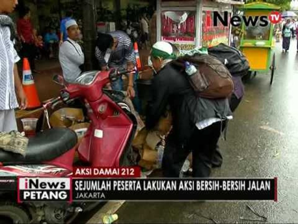 Aksi damai 212, sebagian peserta aksi damai 212 lakukan bersih bersih - iNews Petang 02/12